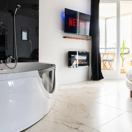 Studi'onyx, Proche Avec Balneo Appartement *